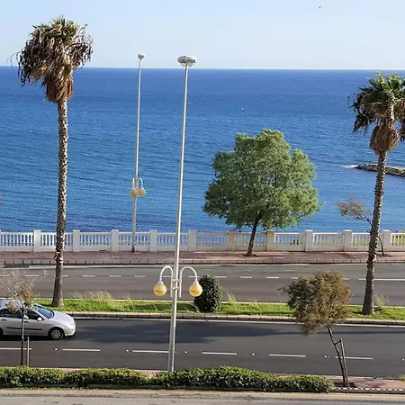 Large With Sea Views & Terrace Διαμέρισμα