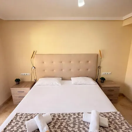 Apartmán Large With Sea Views & Terrace