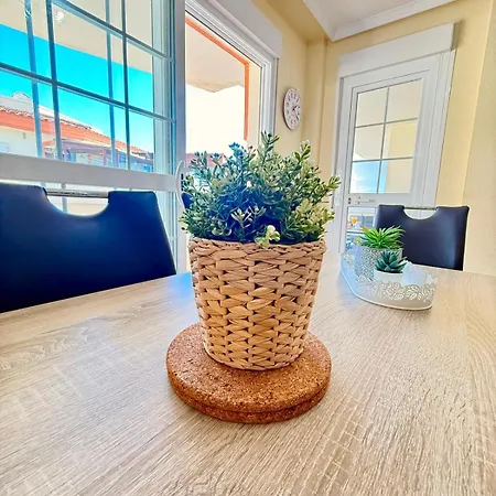 Apartmán Large With Sea Views & Terrace